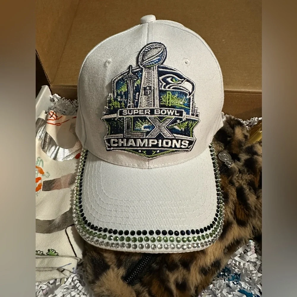 Seattle Seahawks White Super Bowl Champions Hat with Swarovski crystals - Picture 1 of 4
